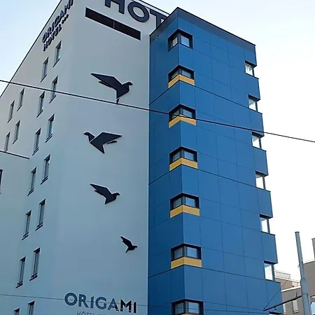 Origami Hotel 4*